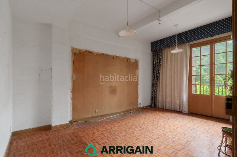 Foto c39bd1db-2bed-4418-a2e9-309245386191. Pis a euskadi etorbidea 47 a Pasaia