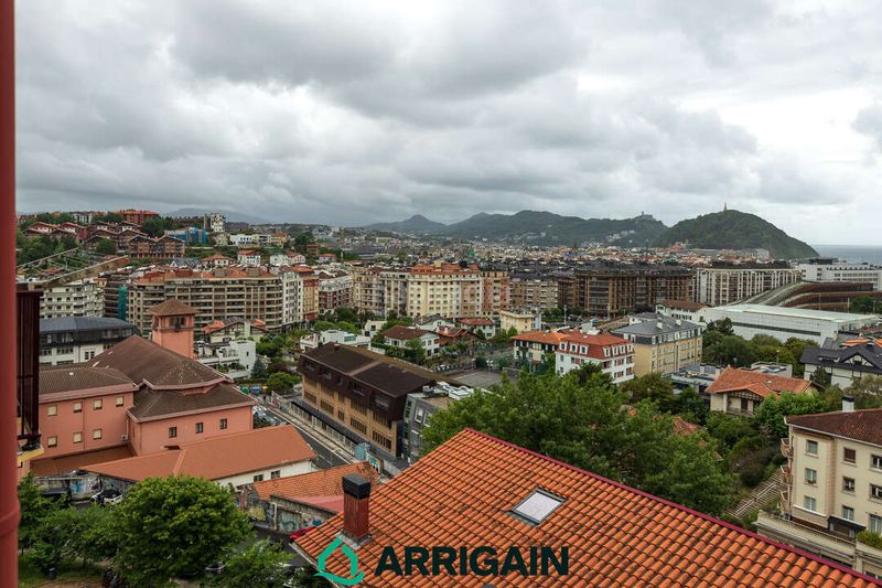 Foto 6bf8bfcb-840c-4d44-8274-f0eb64368e58. Pis amb calefacció a Ategorrieta-Ulía Donostia - San Sebastián