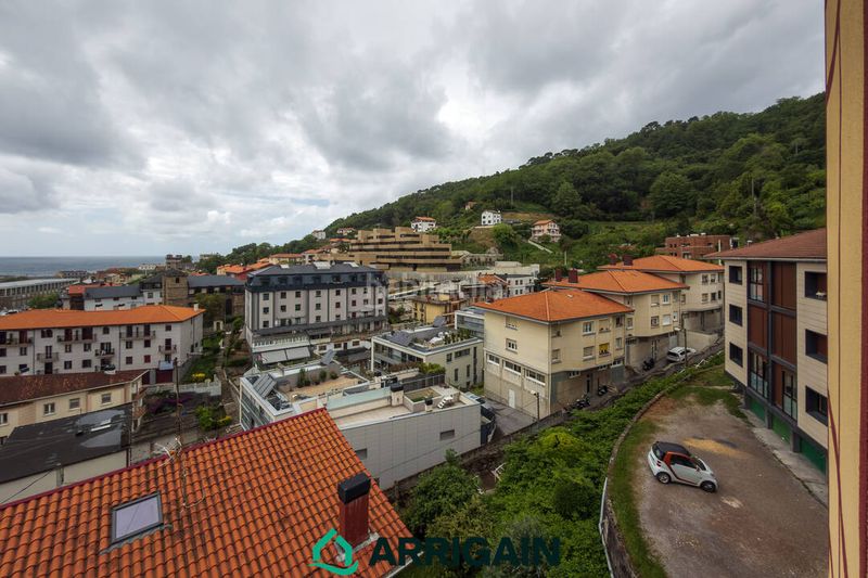 Foto a5483509-c67f-43f3-ab76-bd41ecbb6dd1. Pis amb calefacció a Ategorrieta-Ulía Donostia - San Sebastián