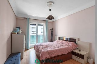 Pis  Gran vía. Piso en venta en gros, calle gran vía, en edificio de hormigón