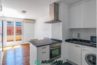 Piso  Calle de rentería. Piso en venta con terraza y solarium en edificio de hormigón