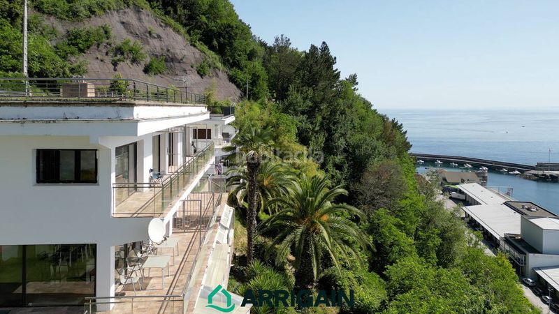 Foto 6e3a3a58-8dfa-4b23-ac75-1d0392428b0b. Casa amb calefacció aparcament a Hondarribia