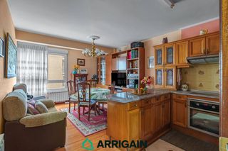 Appartamento  Txirrita bertsolaria pasealekua. Se vende piso en larratxo, alto y luminoso.