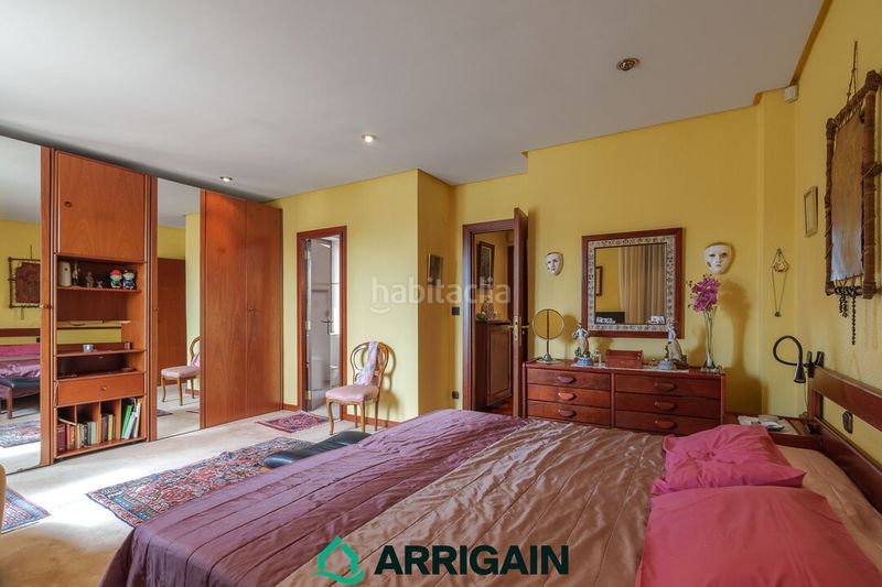 Foto 1838535b-5faf-429a-9c1b-9c899e9745e2. Casa amb calefacció aparcament a Pinar - Anaka - Belaskoenea Irun