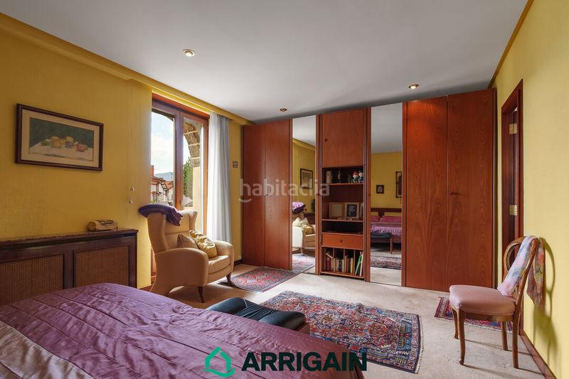Foto 3b481089-9605-43a9-b6b6-b417177c2905. Casa amb calefacció aparcament a Pinar - Anaka - Belaskoenea Irun