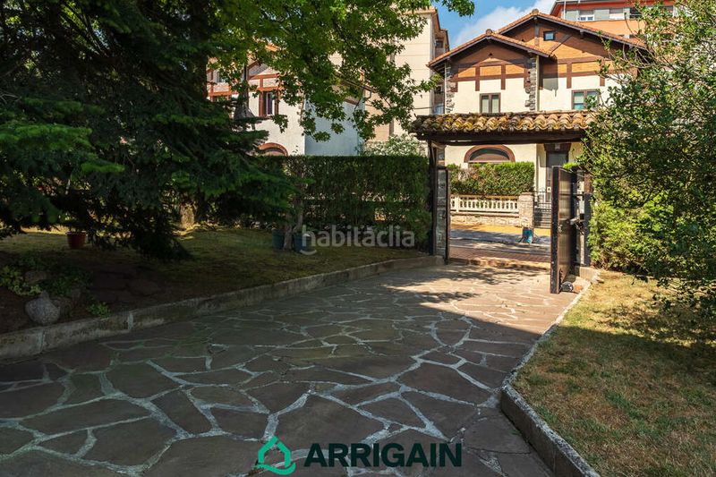 Foto 9b610378-9f03-4a87-b488-2cb8b792dee3. Casa amb calefacció aparcament a Pinar - Anaka - Belaskoenea Irun