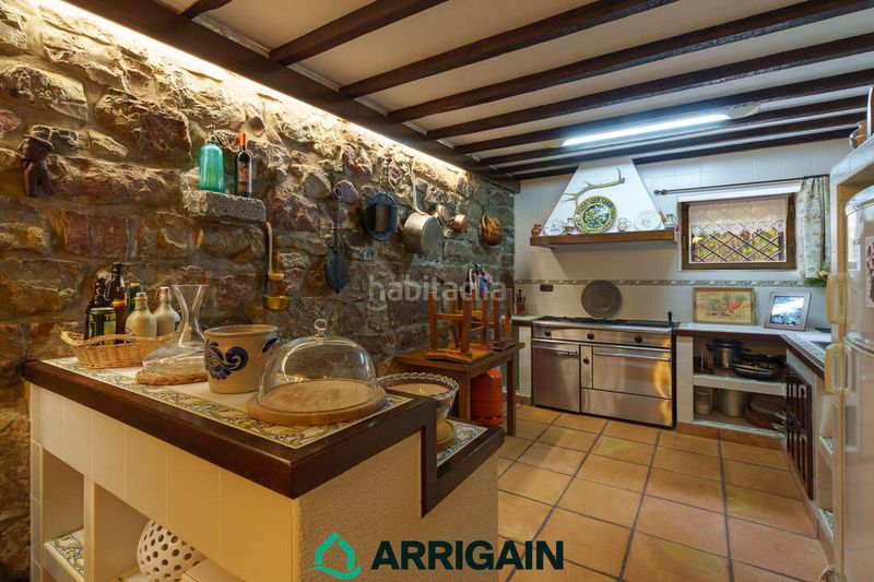 Foto caa00e9a-9938-4e21-bacb-7e09c2b16c7b. Casa amb calefacció aparcament a Pinar - Anaka - Belaskoenea Irun