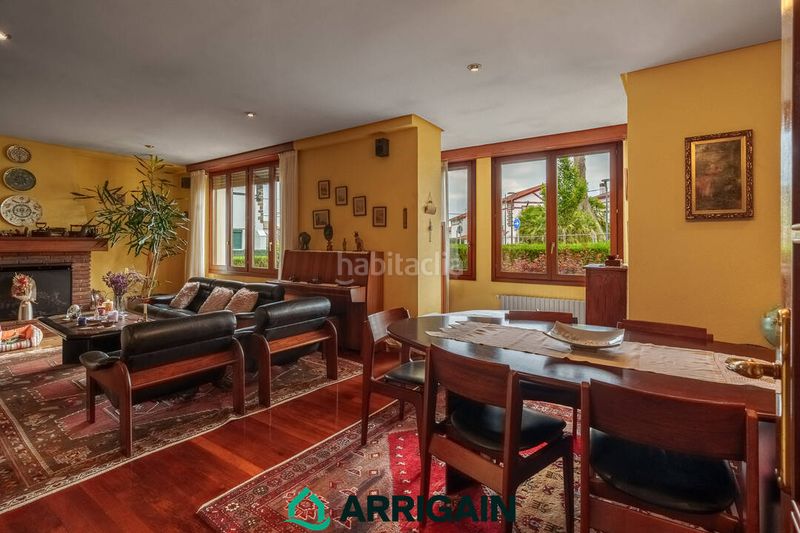 Foto ce4294f0-8603-4d4d-9509-f5d73d87468b. Casa amb calefacció aparcament a Pinar - Anaka - Belaskoenea Irun