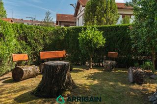 House in Reina fabiola 16. Se vende magnífica villa individual con jardín en irún