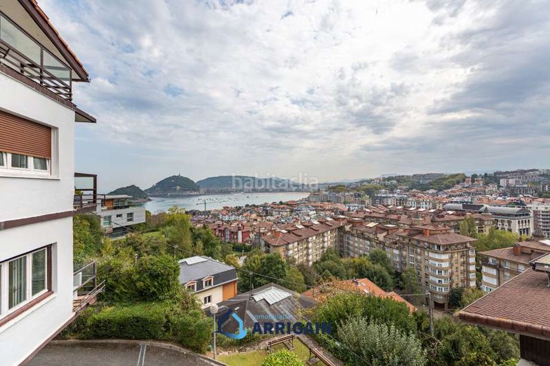 Foto 4e80d956-29ab-4aee-a857-0df0444e2ecf. Dúplex amb calefacció aparcament a Antiguo Donostia - San Sebastián