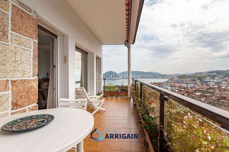 Foto f0d47dec-e2bd-491f-92df-09922982cbe0. Dúplex amb calefacció aparcament a Antiguo Donostia - San Sebastián