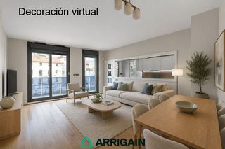 Piso  Mirakruz kalea. Venta de piso en gros, alto, luminoso y con gran terraza.