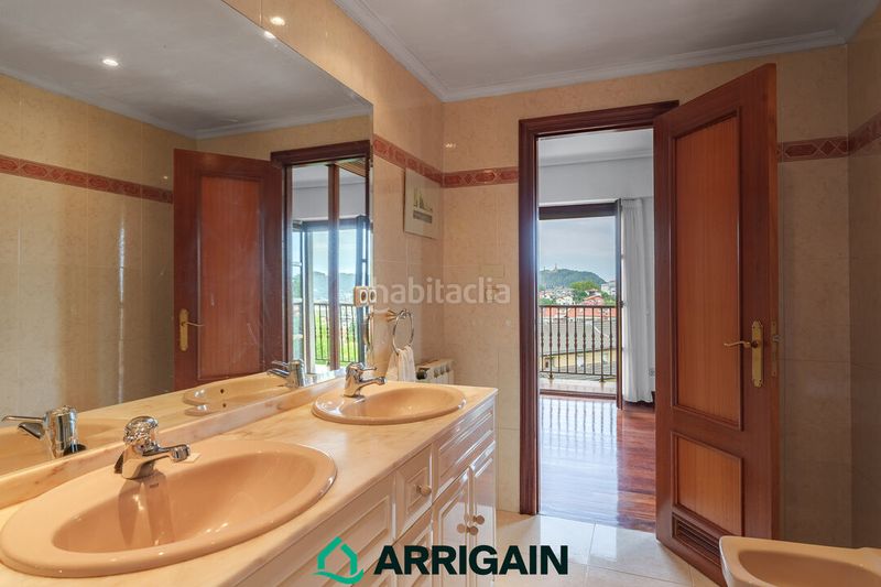 Foto 63f22c04-d7a3-4226-852f-c39819c1e51e. Maison dans tolaregoia 19 dans Egia Donostia - San Sebastián