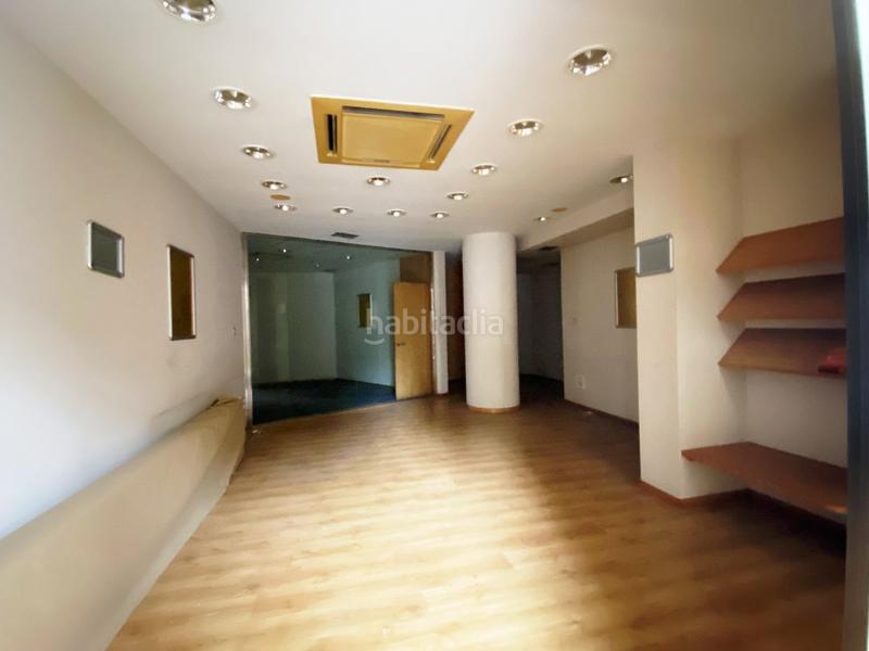 Foto e083b593-f2d3-415a-9ca0-5f82f35e24f8. Local comercial a Altza Donostia - San Sebastián