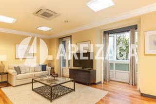 Etagenwohnung  Hondarribia kalea fuenterrabia. Amplia vivienda junto al buen pastor. 175 m2 útiles para diseñar