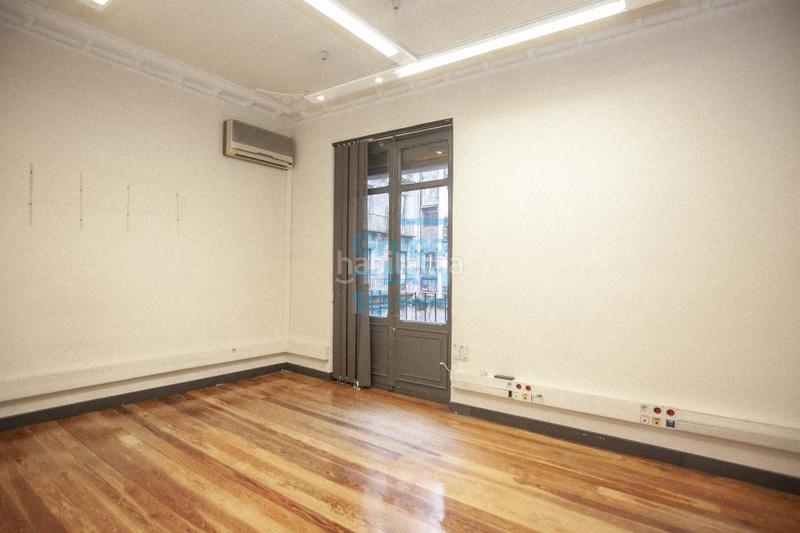 Foto 0e41c828-6a64-4dde-8de1-7d7ce8e19dcc. Miete büro mit heizung in Área Romántica Donostia - San Sebastián