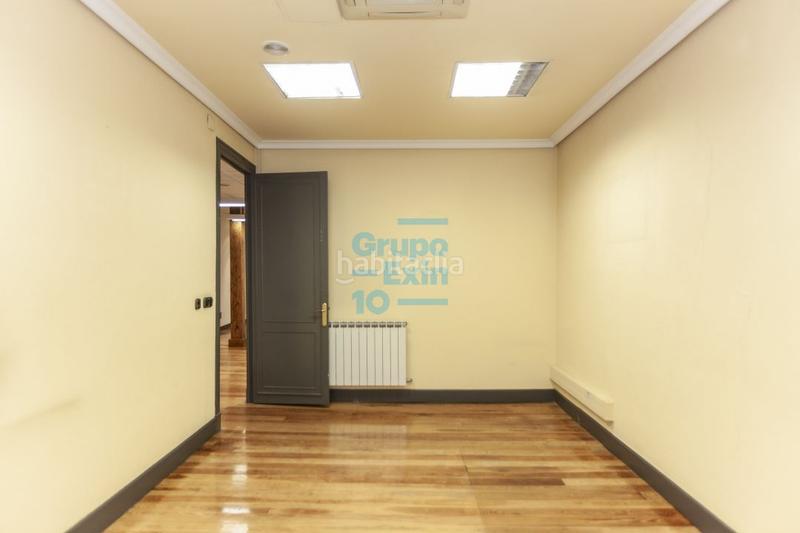 Foto 6099ffd6-ad05-4e00-954a-c2b6caabb5a0. Miete büro mit heizung in Área Romántica Donostia - San Sebastián