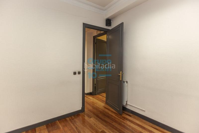 Foto 737ad912-cdc8-42a2-8338-1c01cf0d8a6f. Miete büro mit heizung in Área Romántica Donostia - San Sebastián