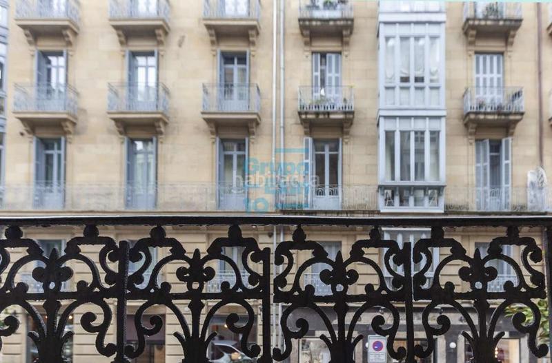 Foto c370f673-7caa-40e7-ae9f-ea1e26f7bd68. Miete büro mit heizung in Área Romántica Donostia - San Sebastián