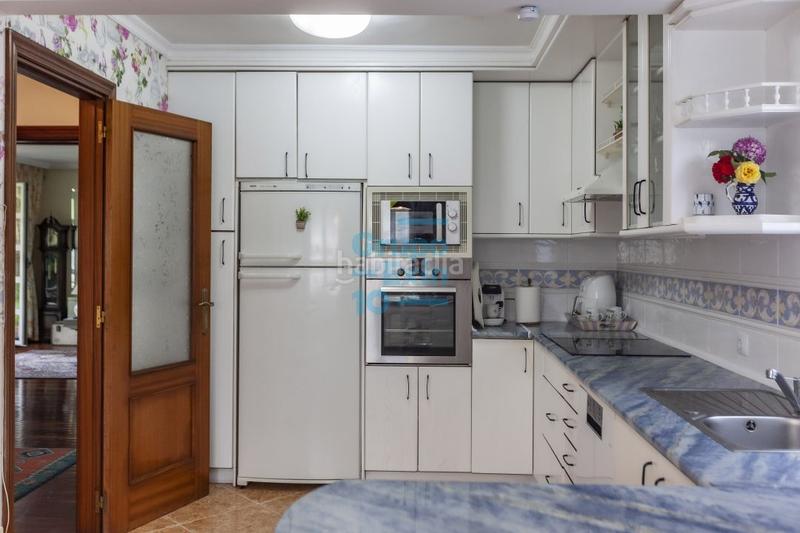 Foto fa2b546e-6114-45db-884e-626d35abf3e4. Casa villa unifamiliar de reciente construcción en parcela de 846m2, a 5 minutos andando del centro en Usurbil