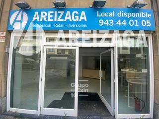 Location Local commercial à Zabaleta 10. Gran escaparate. local comercial de 98,65 m2. útiles.de planta b