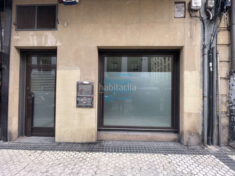 Foto 8ed82bec-7467-4a71-a1c5-5e2aa3da6e53. Local comercial a calle bermingham 13 a Gros Donostia - San Sebastián