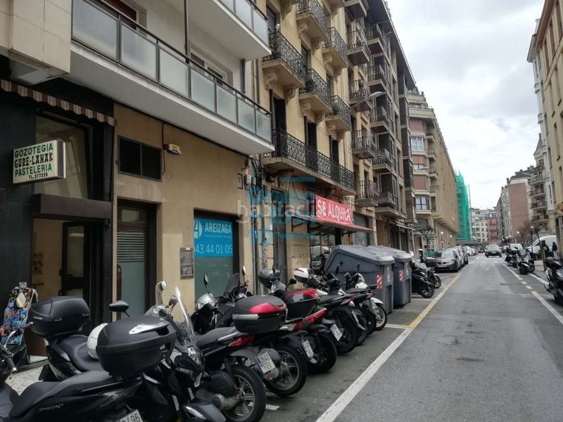 Foto ae901279-2cf8-429e-acf1-2e8d8e53f2ee. Local comercial a calle bermingham 13 a Gros Donostia - San Sebastián