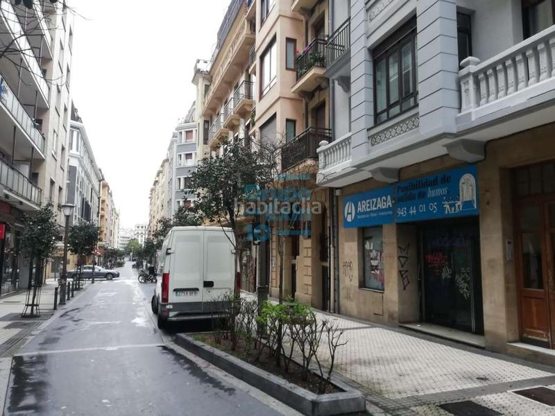 Foto 1acef890-f2fb-44c2-b5db-5d2925b2a305. Rent business premise in san francisco kalea 33 in Donostia - San Sebastián