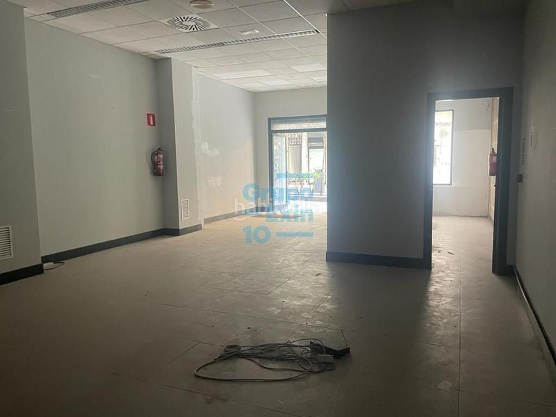 Foto 68cf8a0a-c19f-4cd0-b697-152f1bd00e16. Rent business premise in san francisco kalea 33 in Donostia - San Sebastián