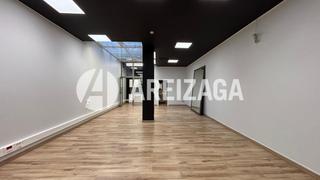 Rent Office space  Pío baroja pasealekua. Junto costa vasca, oficina diáfana, con baño incorporado, estado