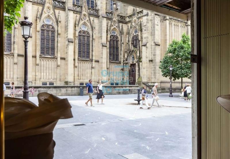 Foto 24b0dd56-7931-45b6-9a94-5eb07b0c10da. Affitto locale commerciale in buen pastor 10 in Área Romántica Donostia - San Sebastián