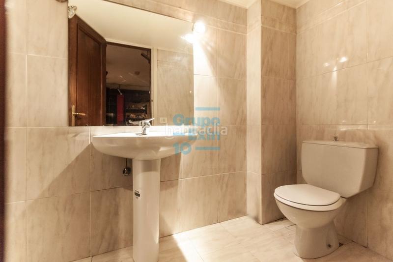 Foto 70764dd7-83c8-4705-b251-b455c1ceea2c. Location local commercial dans buen pastor 10 dans Área Romántica Donostia - San Sebastián