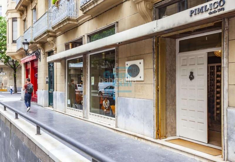 Foto 055daff6-5e30-4d9e-a2f8-c99c9109ee98. Rent business premise in buen pastor 10 in Área Romántica Donostia - San Sebastián