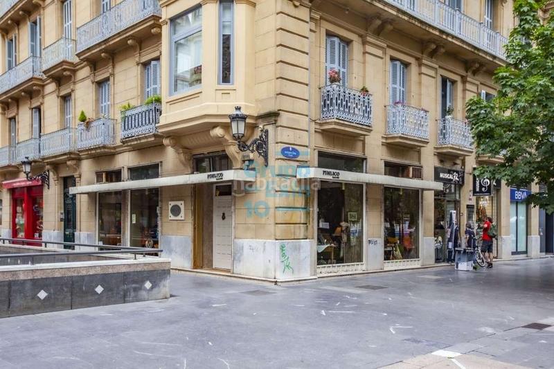 Foto 5e1b9c67-18d9-40b1-bb22-0f636d585a1e. Rent business premise in buen pastor 10 in Área Romántica Donostia - San Sebastián