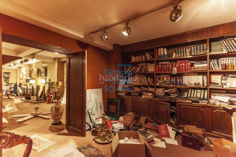 Foto 8abc7ef3-389d-4f5e-9913-bcad9d8a7233. Rent business premise in buen pastor 10 in Área Romántica Donostia - San Sebastián