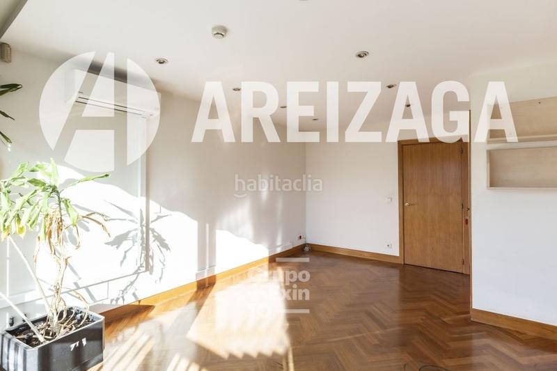 Foto 579a5cc6-09a9-4e33-8a9f-0af052284a0e. Lloguer pis amb calefacció aparcament a Área Romántica Donostia - San Sebastián