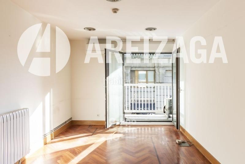 Foto a3b49797-311a-4c3e-b738-85e5d6fd05d7. Miete etagenwohnung mit heizung parking in Área Romántica Donostia - San Sebastián