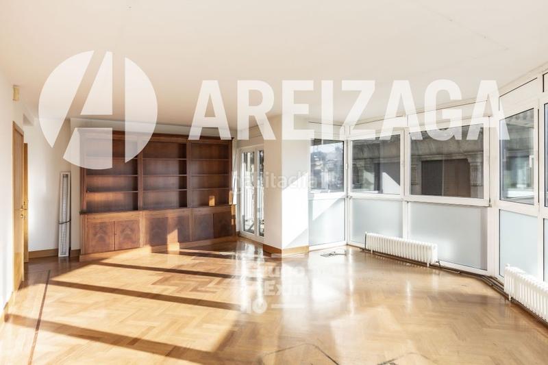 Foto 2fa3a43e-eb4f-4700-80a2-b0bb14ad16e2. Rent flat with heating parking in Área Romántica Donostia - San Sebastián