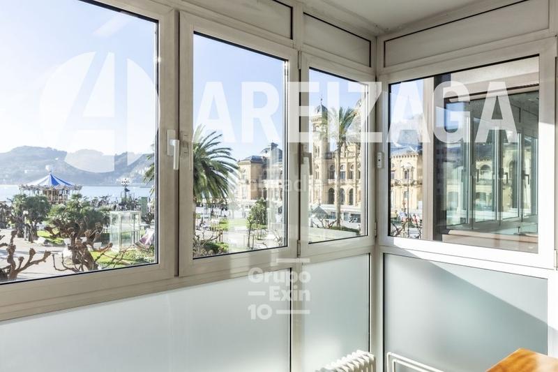 Foto 54c8fe8c-f535-412b-8c0b-93d542e76299. Rent flat with heating parking in Área Romántica Donostia - San Sebastián