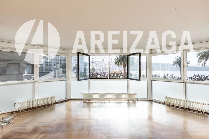 Foto ffd79ab7-0e19-48d3-87c0-38316f2f609c. Rent flat with heating parking in Área Romántica Donostia - San Sebastián