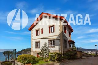 Casa  La fe pasealekua. Villa única en san sebastián, ubicada en paseo de la fe y con la