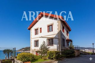 Casa  La fe pasealekua. Villa única en san sebastián, ubicada en paseo de la fe y con la