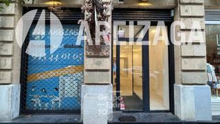 Lloguer Local Comercial a Plaza del buen pastor fuenterrabia 26 manila 1. Local en alquiler en una de las calles con más tráfico comercial