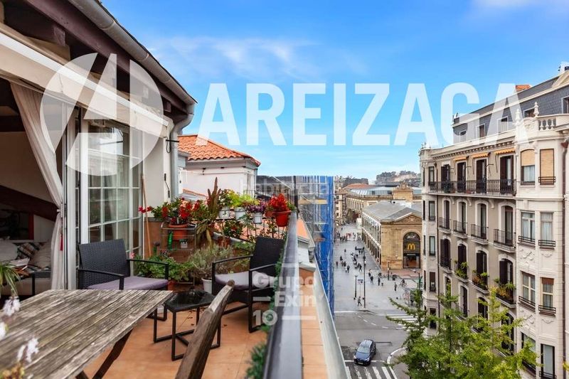Foto c8ff222e-f038-4923-8e0c-e97581e559b2. Penthouse in calle legazpi 6 in Área Romántica Donostia - San Sebastián