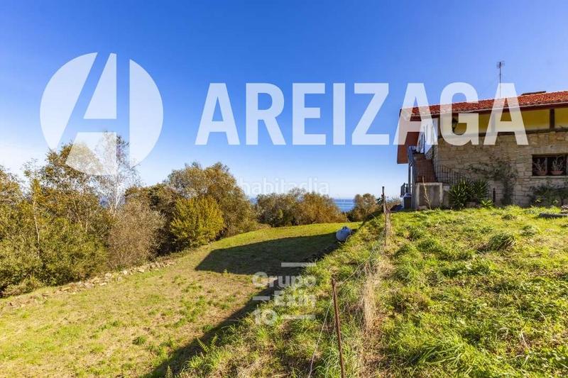 Foto 6a99d6e1-f947-4798-985e-015e75daf137. Casa en buztinzuri bidea 12 Igeldo. villa de construcción reciente, con imponentes vistas al mar, ubicada en una parcela de 7.000 m2. en Donostia - San Sebastián