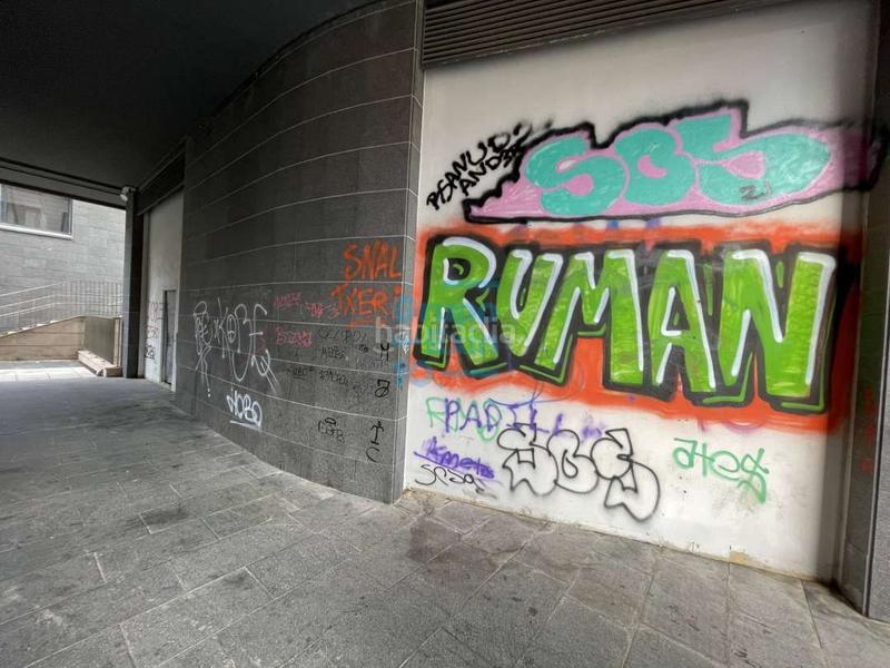 Foto 8efd664d-328a-4e7a-af6e-1e09bcc01a17. Location local commercial dans estella lizarra 5 dans Donostia - San Sebastián