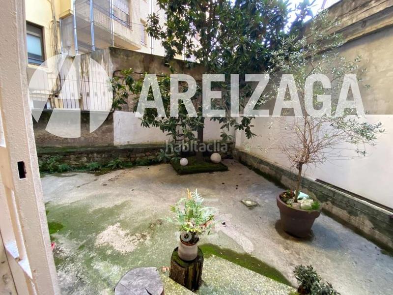 Foto 910b7b4d-a522-469a-860c-aa7eb448eeb1. Rent business premise in bengoetxea kalea 3 in Área Romántica Donostia - San Sebastián