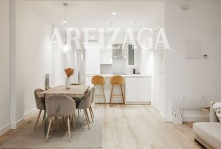 Pis a Paseo de colón 8. Al comienzo del p de colón, vivienda exterior, totalmente reform