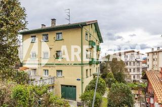Pis  Aldakonea kalea. Vivienda en venta en la zona alta de aldakonea, con preciosas vi