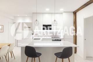 Piso  Zabaleta kalea. Coqueto apartamento junto a la zurriola, totalmente reformado, m